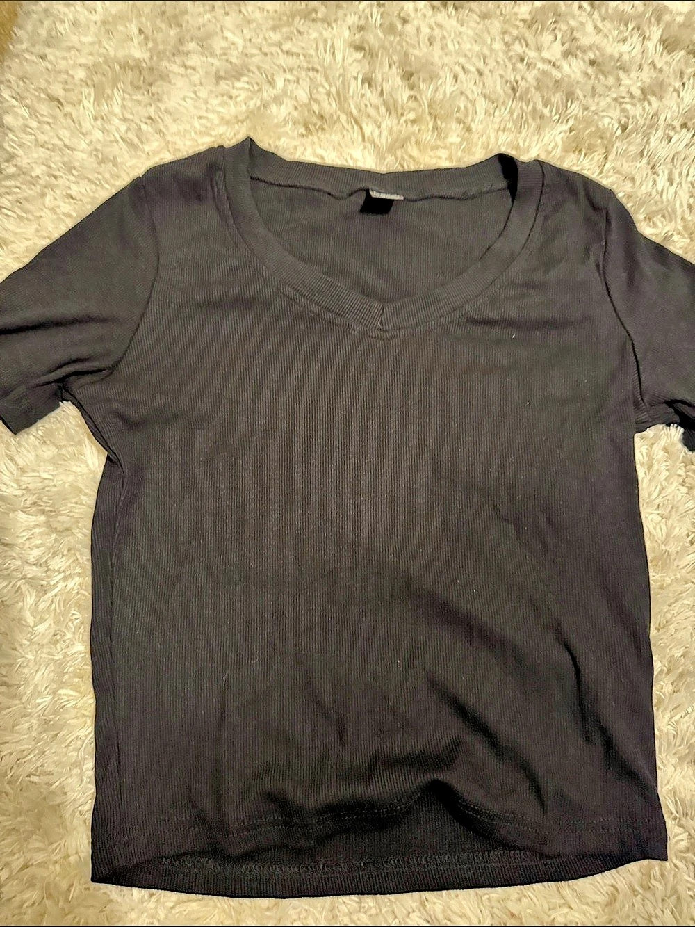 Dazy Ribbed Short Sleeve Top in Black Size Medium Like New fits like a small